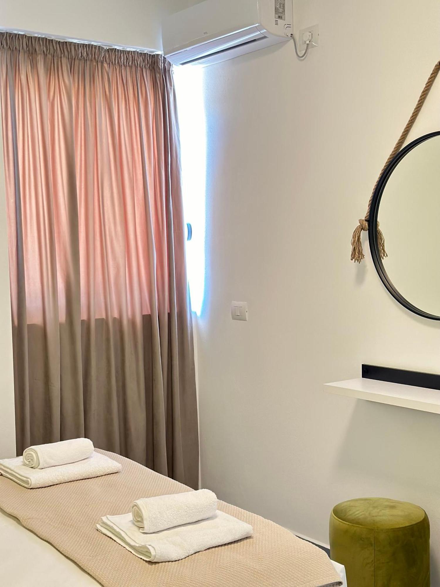 Philip Sea View Apartman *