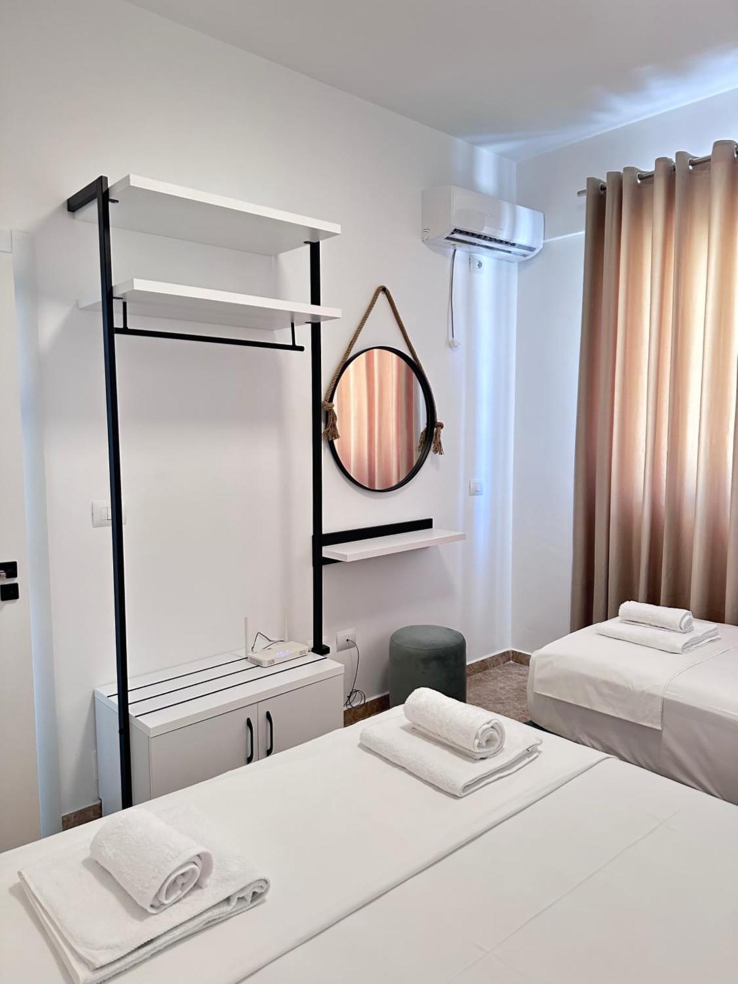 Philip Sea View Appartamento Sarandë